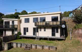 2/4 Puaha Street, Takapuwahia