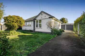 17 Ealing Street, Northcote