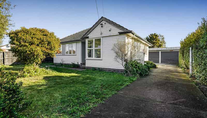 17 Ealing Street, Northcote