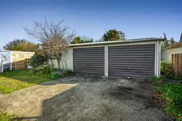 17 Ealing Street, Northcote