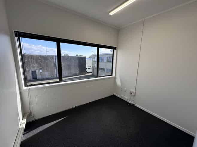 Affordable Tauranga Office with Car Parks
