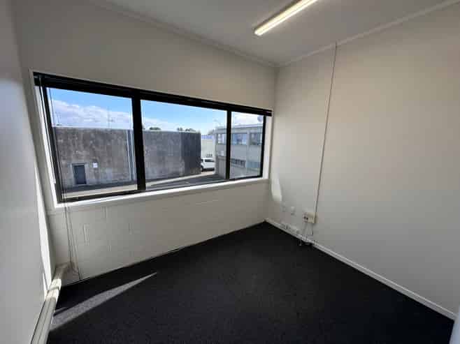 Affordable Tauranga Office with Car Parks