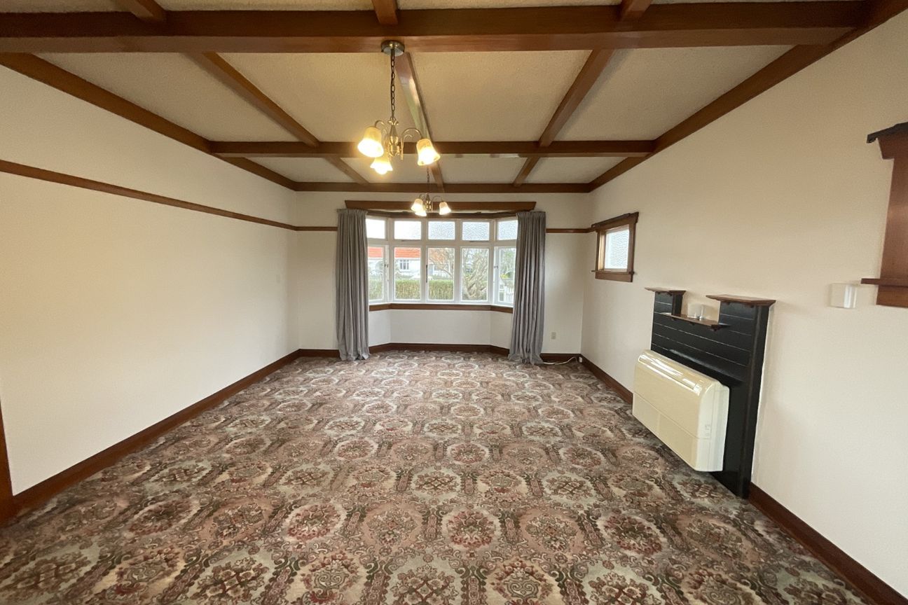Spacious Family Living in Sought-After Vogeltown – pohled 3