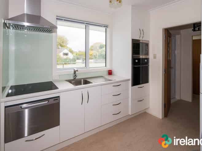 11 Cholmondeley Ave, Opawa