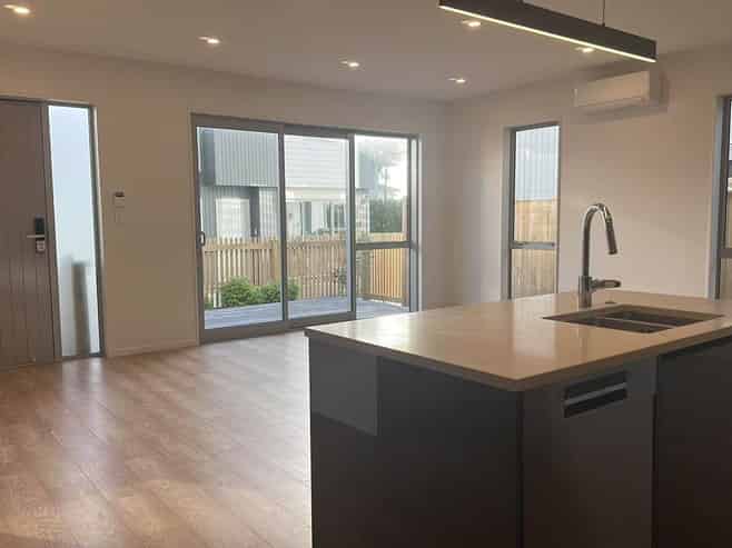 37B Sorrel Crescent, Bucklands Beach