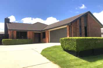 87 St James Drive, Huntington