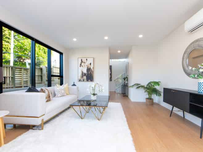 7A Hewlett Road, Massey