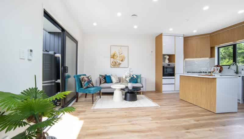 70D Golf Road, New Lynn