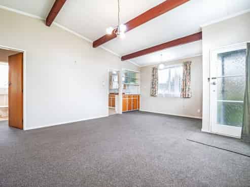 17 Maxwells Line, Awapuni