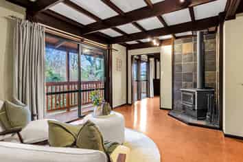 14 Utuhina Road, Springfield