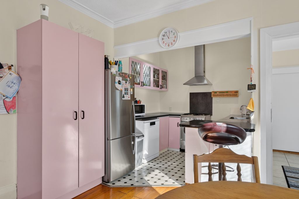 Great Buying In York Street 3
