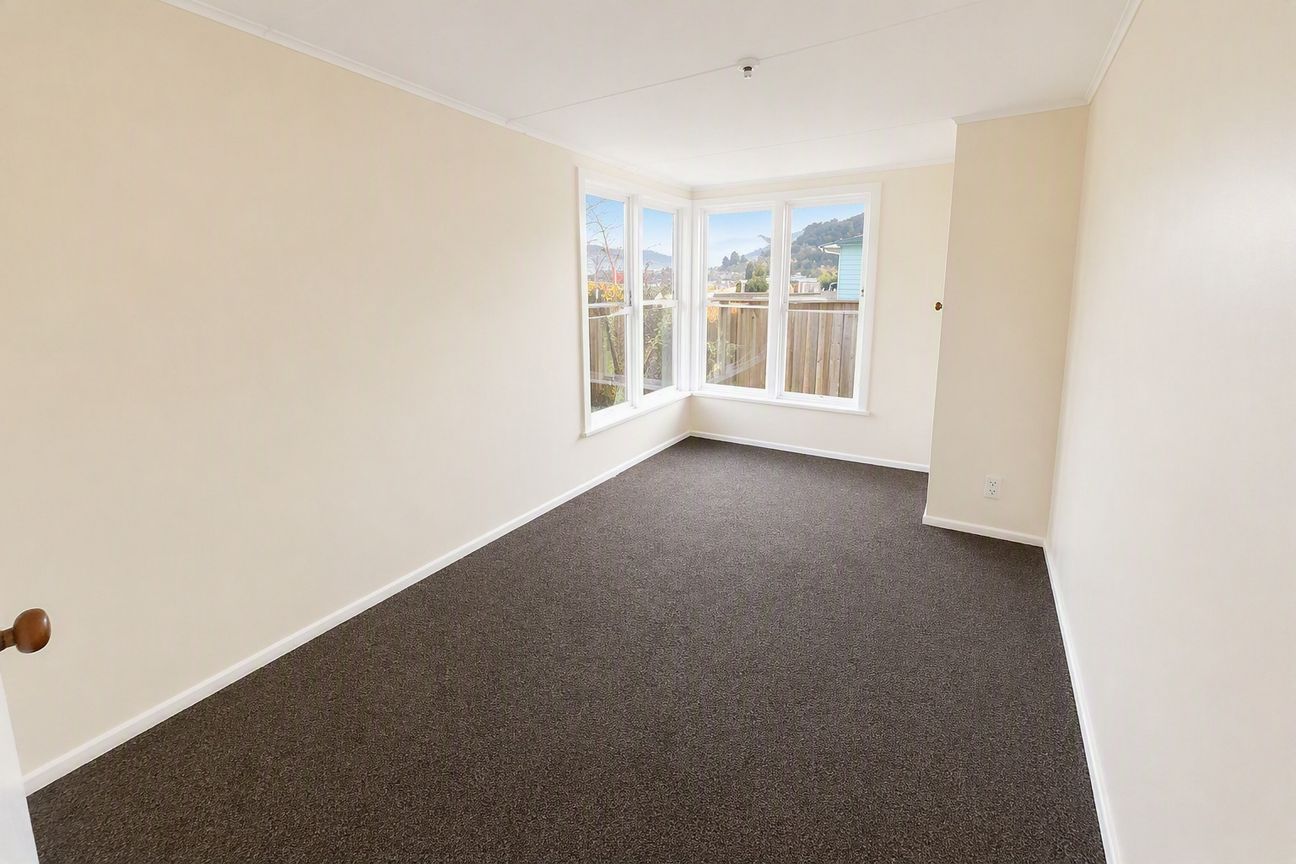 Spacious 3-Bedroom Home + Sleepout - Your Next Family Home Awaits – pohled 5