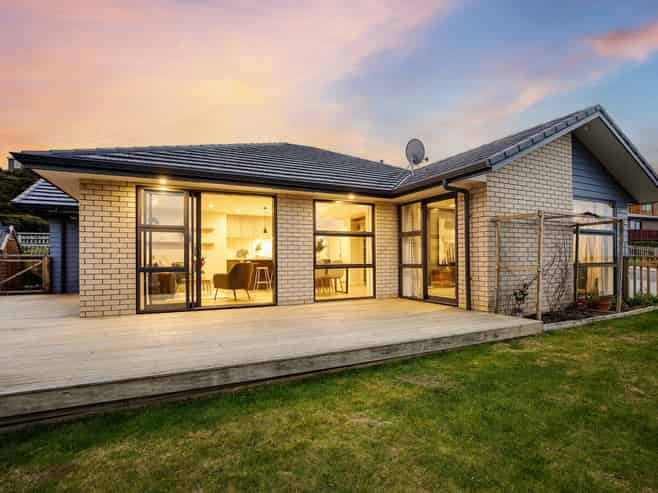 14 Topsail Way, Whitby