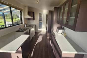 149 Smart Road, Hillsborough