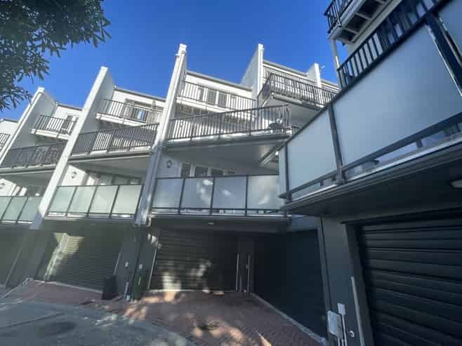 20/43 Nairn Street , Mount Cook