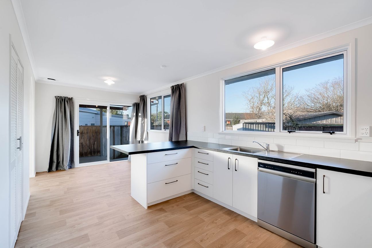 Freshly Renovated 3-Bedroom Home in Fitzroy - Mehr