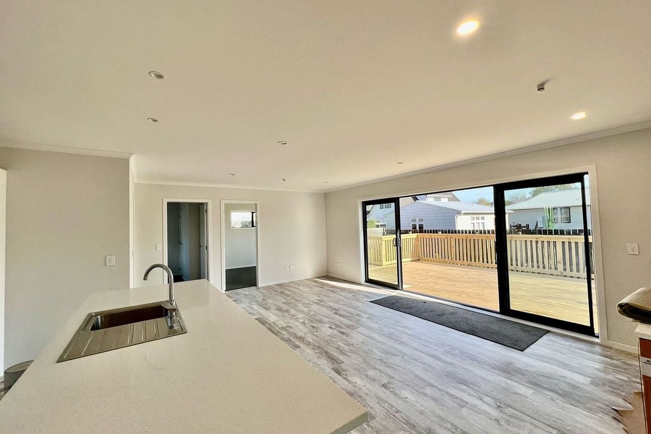 3 bedroom, 2 bathroom + large deck Paraparaumu – pohled 6