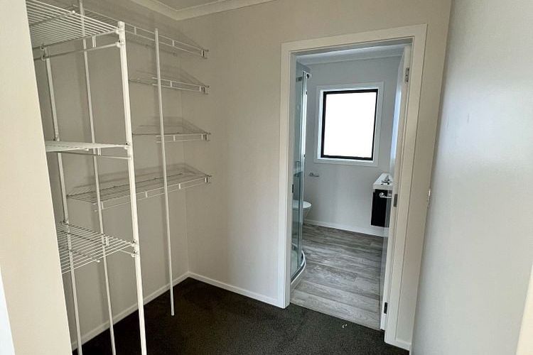 3 bedroom, 2 bathroom + large deck Paraparaumu – pohled 3