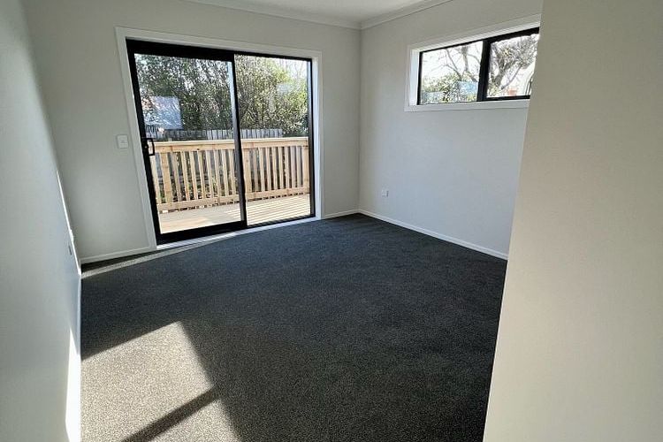 3 bedroom, 2 bathroom + large deck Paraparaumu – pohled 2