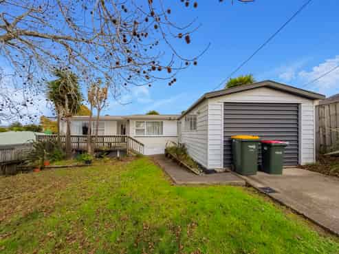 13 Poto Street, Te Atatu South