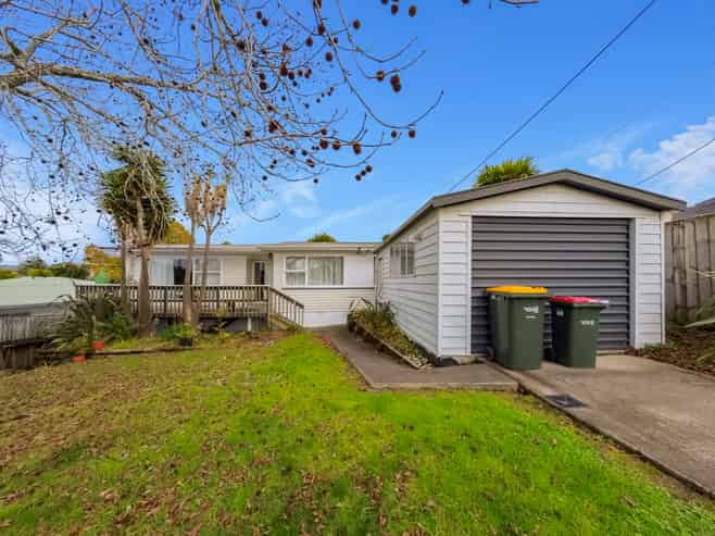 13 Poto Street, Te Atatu South