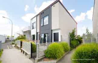 2/1 Vialou Street, Hamilton Central