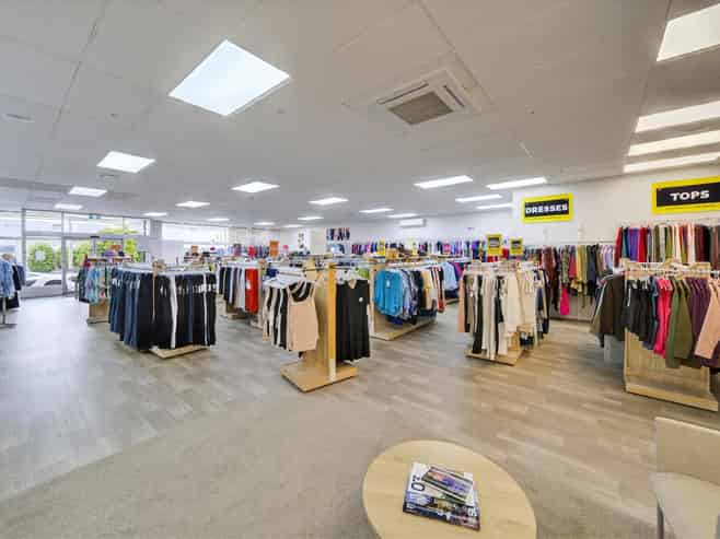 Premium Retail in High Traffic Location