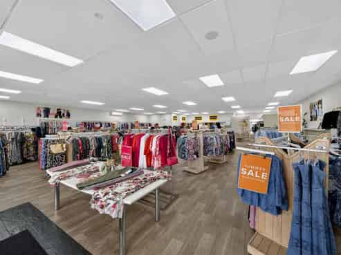 Premium Retail in High Traffic Location