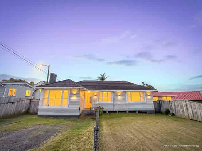 8 Chorley Avenue, Massey