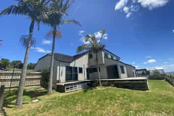 18 Murphys Road, Flat Bush