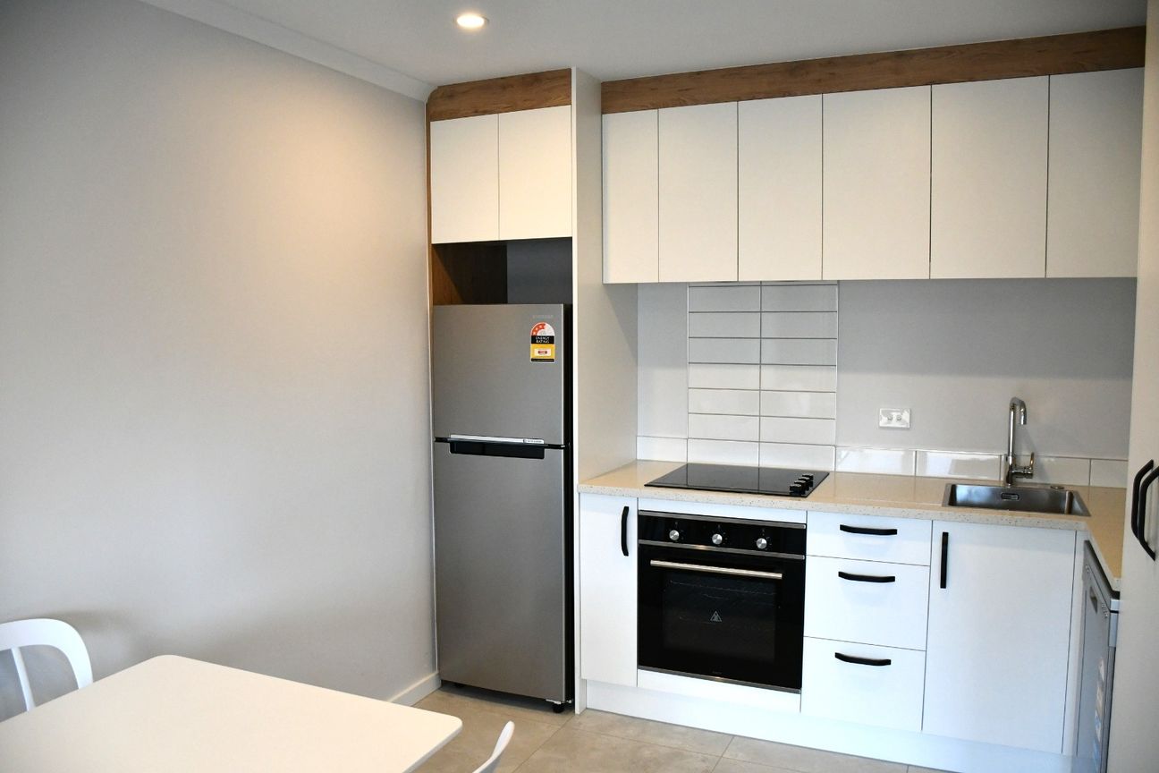 Near New Furnished Studio Unit - Widok 5