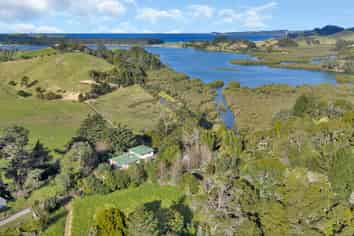 2044 Whananaki North Road, Whananaki