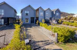17 Mount Nicholas Avenue, Wanaka