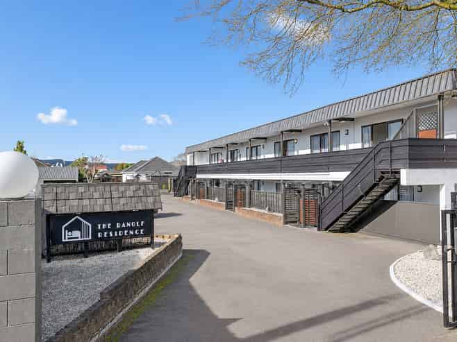 Prime InnerCity Freehold Accommodation Opportunity