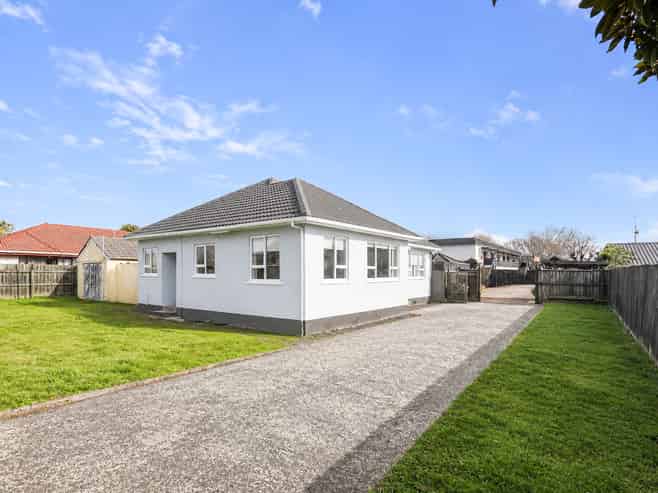 Prime InnerCity Freehold Accommodation Opportunity