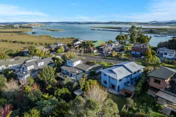 57 George Point Road, Onerahi
