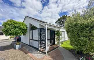 8A Church Place, Whanganui