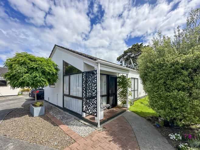 8A Church Place, Whanganui