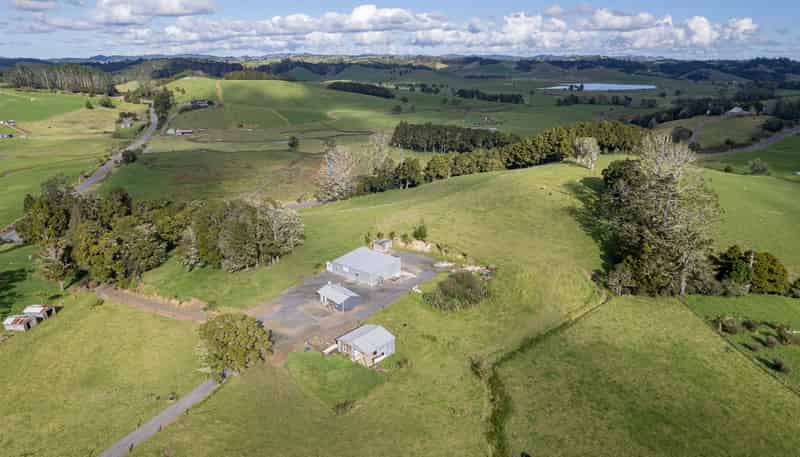1043 Whananaki North Road, Opuawhanga