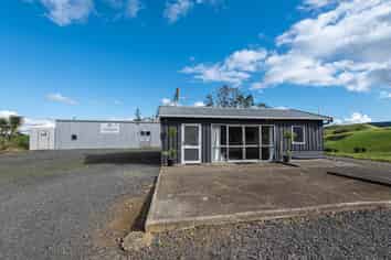 1043 Whananaki North Road, Opuawhanga