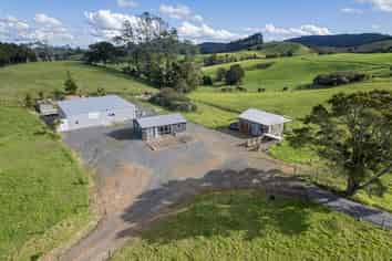 1043 Whananaki North Road, Opuawhanga