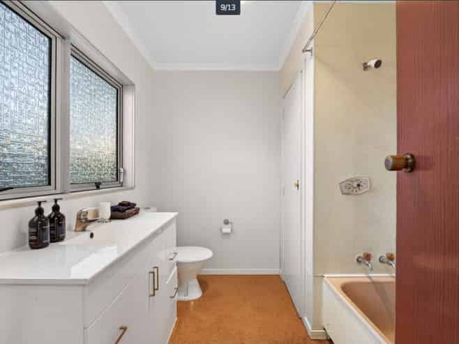 18b Barton Avenue, Marewa