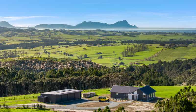 647 Millbrook Road, Waipu