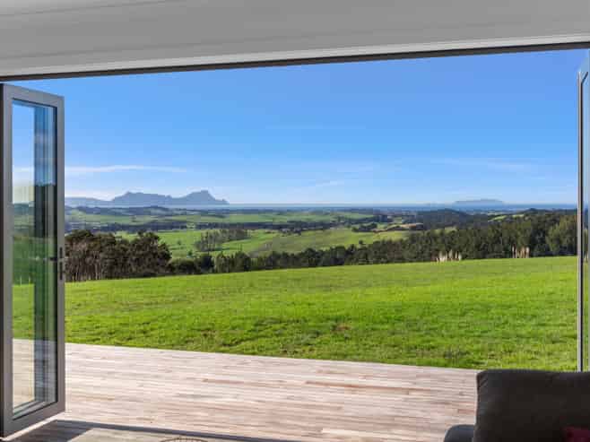 647 Millbrook Road, Waipu