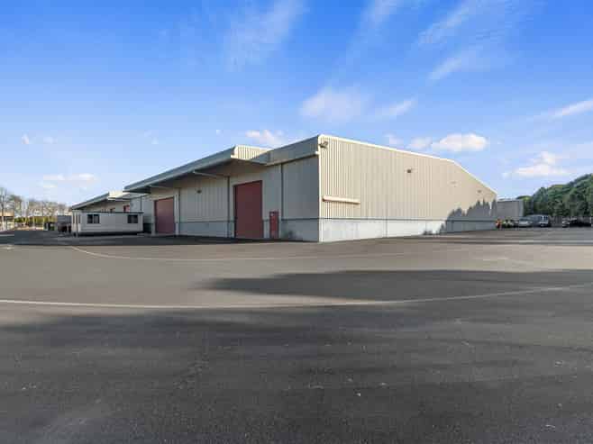 Rare Large-Scale Warehouse & Yard Opportunity