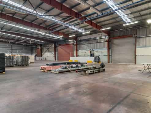 Rare Large-Scale Warehouse & Yard Opportunity