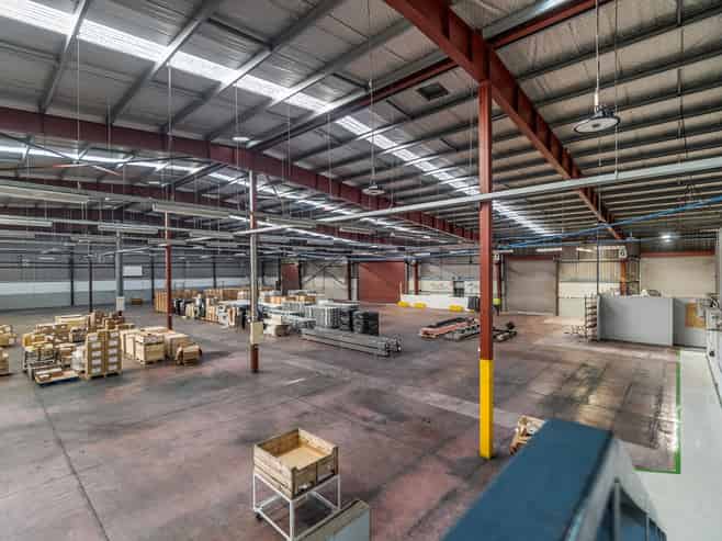 Rare Large-Scale Warehouse & Yard Opportunity