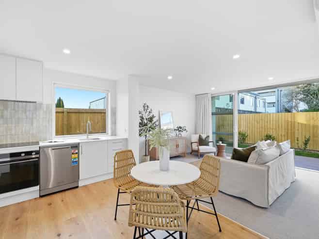 5/75 Stanmore Road, Linwood