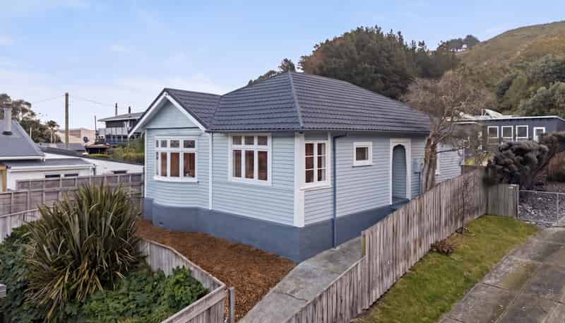 65 Happy Valley Road, Owhiro Bay