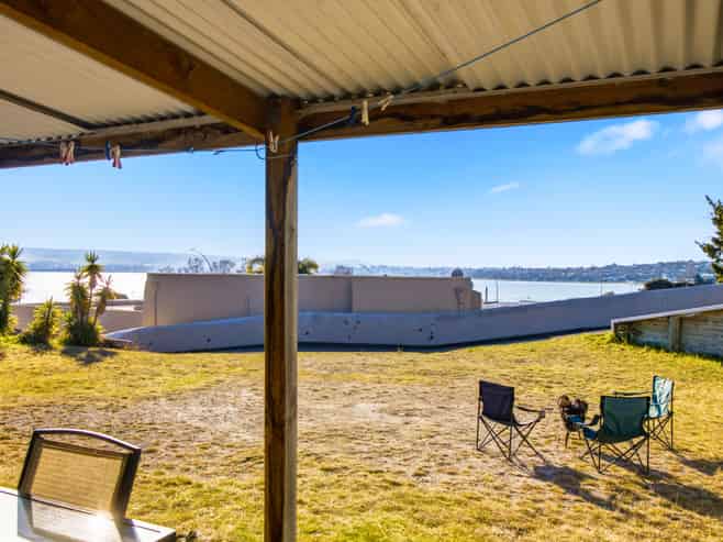 380 Lake Terrace, Two Mile Bay